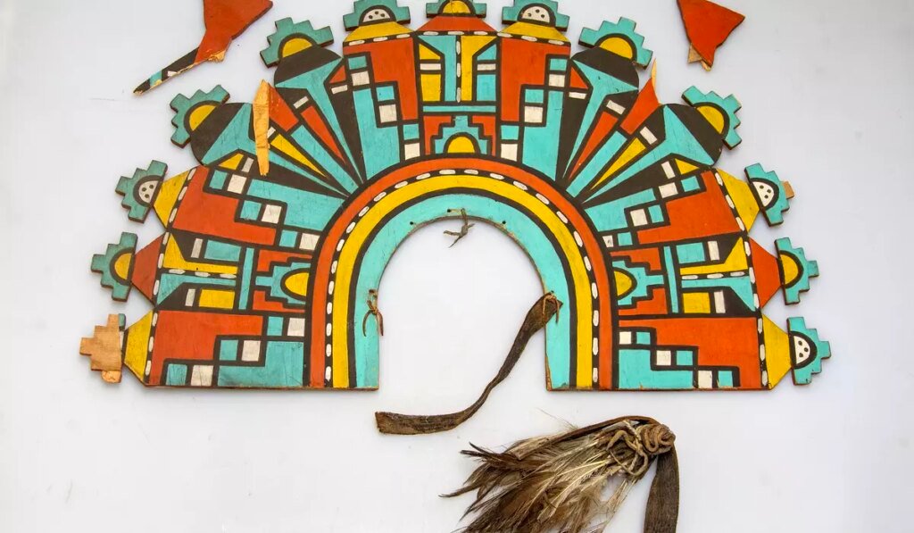 Grand Canyon officials looking for man accused of breaking Hopi headpiece
