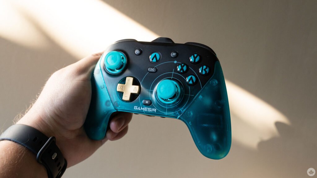 Great gaming controller with a gimmick Great gaming controller with a gimmick