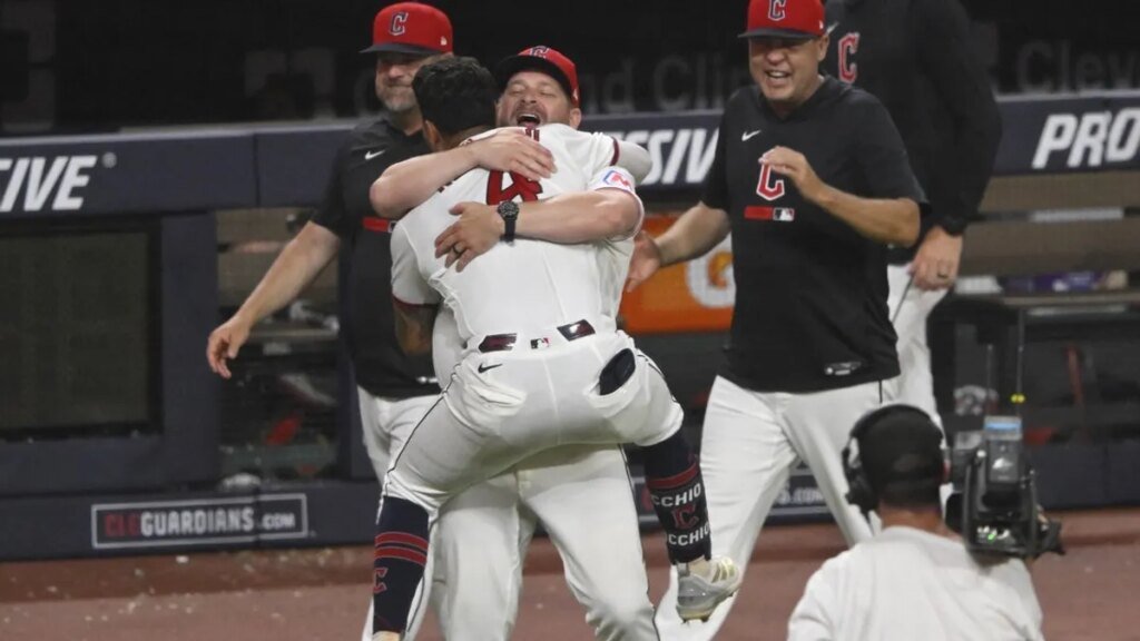 Guardians ride late heroics into rematch vs. White Sox Guardians ride late heroics into rematch vs. White Sox