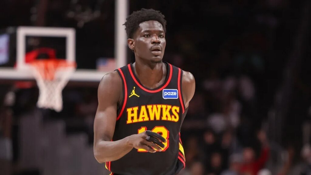 Hawks F Mouhamed Gueye breaks foot during workout Hawks F Mouhamed Gueye breaks foot during workout