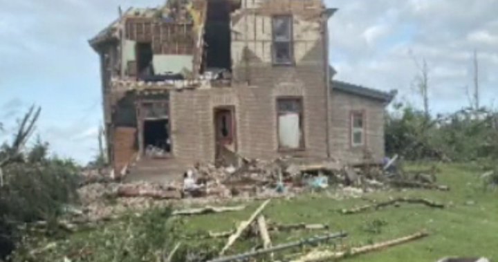 Heat wave fuels record-tying 10 tornadoes in Saskatchewan Heat wave fuels record-tying 10 tornadoes in Saskatchewan
