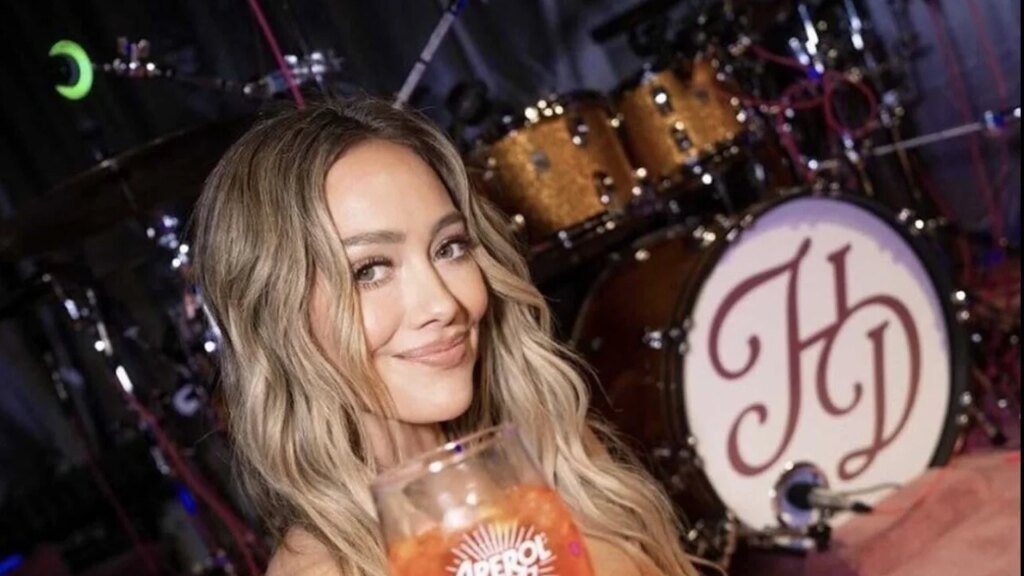 Hilary Duff Says Mahjong Is Her Latest Obsession: It’s ‘Truly All I Think About’ Hilary Duff Says Mahjong Is Her Latest Obsession: It's 'Truly All I Think About'