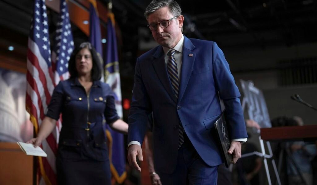 House passes stopgap bill to fund government as Senate eyes alternative House passes stopgap bill to fund government as Senate eyes alternative