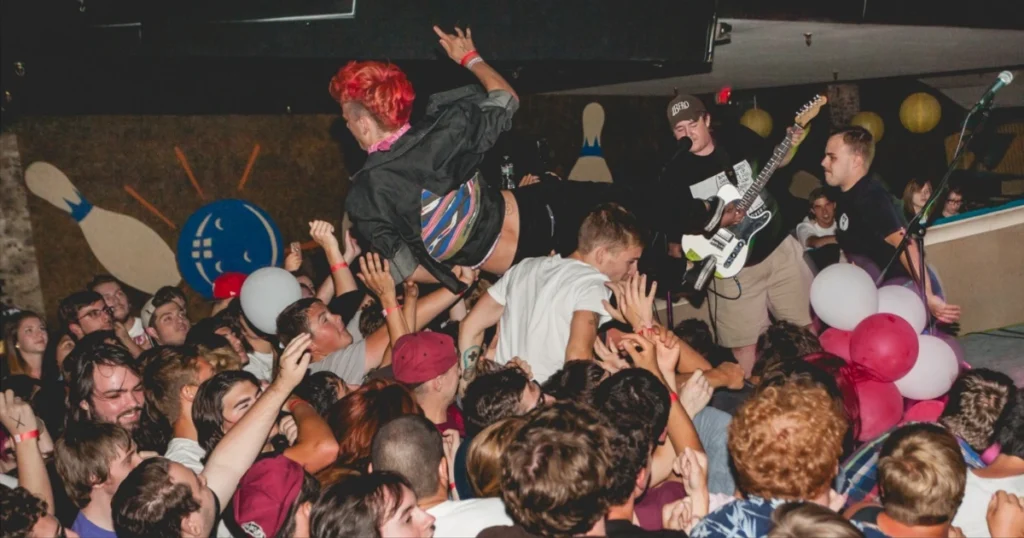 How fourth-wave emo went back to the ’90s How fourth-wave emo went back to the ’90s