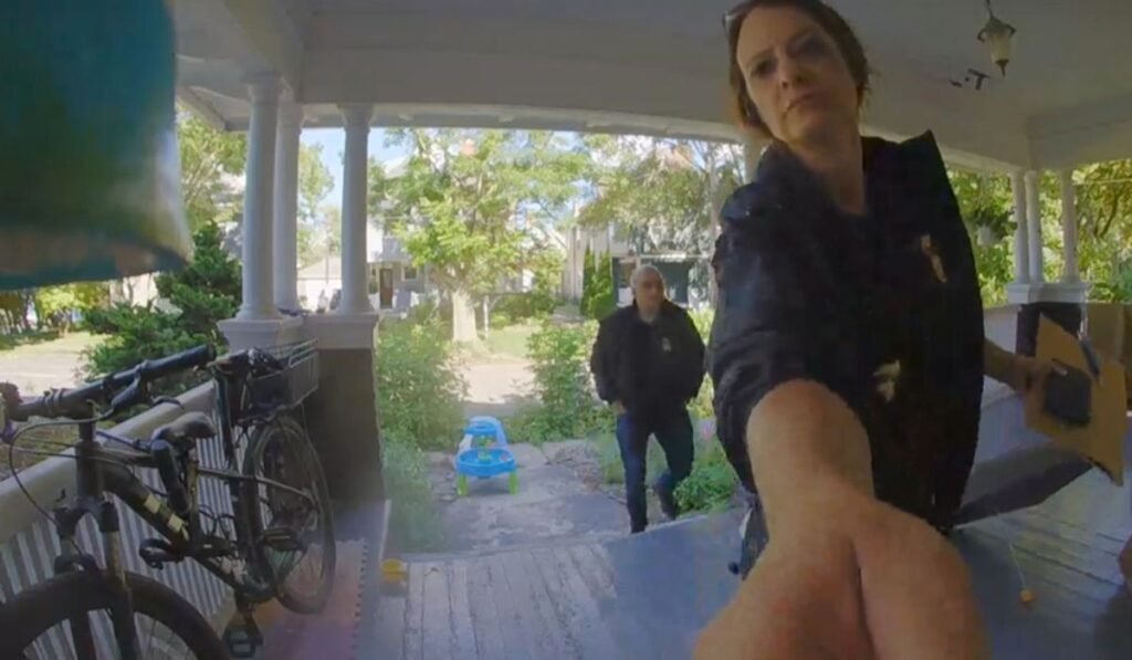 ICE sent officers to a man’s home over an email. Now he’s suing ICE sent officers to a man’s home over an email. Now he’s suing