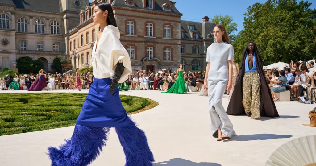 In Paris, Continuity and the Present Moment Collide