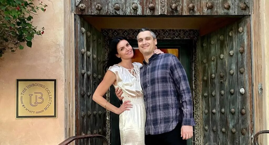 Inside Courtney Robertson’s Divorce From Humberto Preciado Inside Courtney Robertson's Divorce From Humberto Preciado