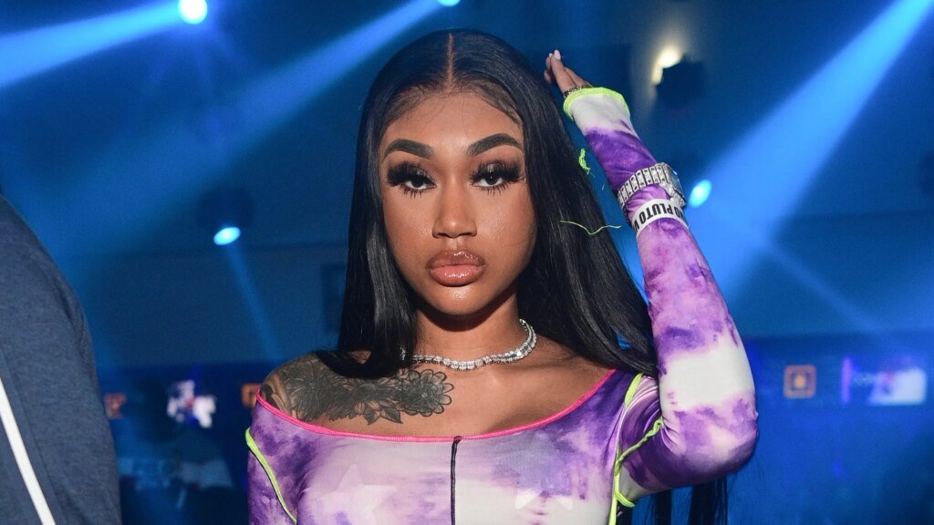 Jania Meshell Shows Off Her Growing Baby Bump (VIDEO) Jania Meshell Shows Off Her Growing Baby Bump (VIDEO)