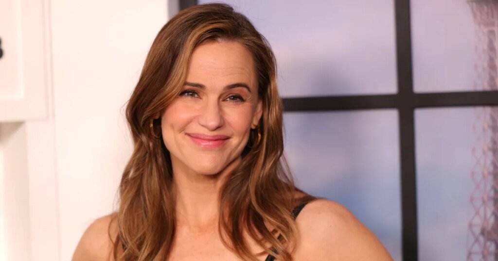 Jennifer Garner’s Rich-Looking Jeans Are Chic Year After Year Jennifer Garner's Rich-Looking Jeans Are Chic Year After Year