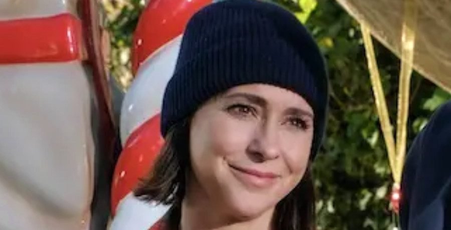 Jennifer Love Hewitt Unrecognizable With Bold New Look Jennifer Love Hewitt Unrecognizable With Bold New Look
