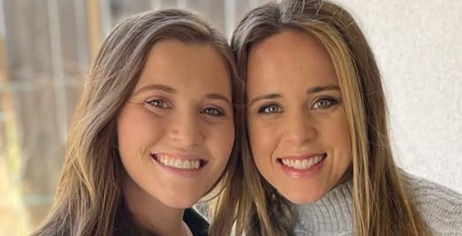 Joy-Anna & Jinger Duggar Reveal Being ‘Segregated’ As Kids Joy-Anna & Jinger Duggar Reveal Being 'Segregated' As Kids