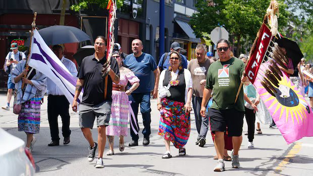Kashechewan evacuees in Niagara Falls, Ont., get apology from mayor over homelessness comments Kashechewan evacuees in Niagara Falls, Ont., get apology from mayor over homelessness comments