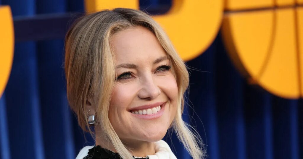 Kate Hudson Wore This Unexpected Jelly Flats Style — on Amazon