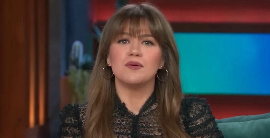 Kelly Clarkson Grateful For Current Relationship Status, At Peace Kelly Clarkson Grateful For Current Relationship Status, At Peace