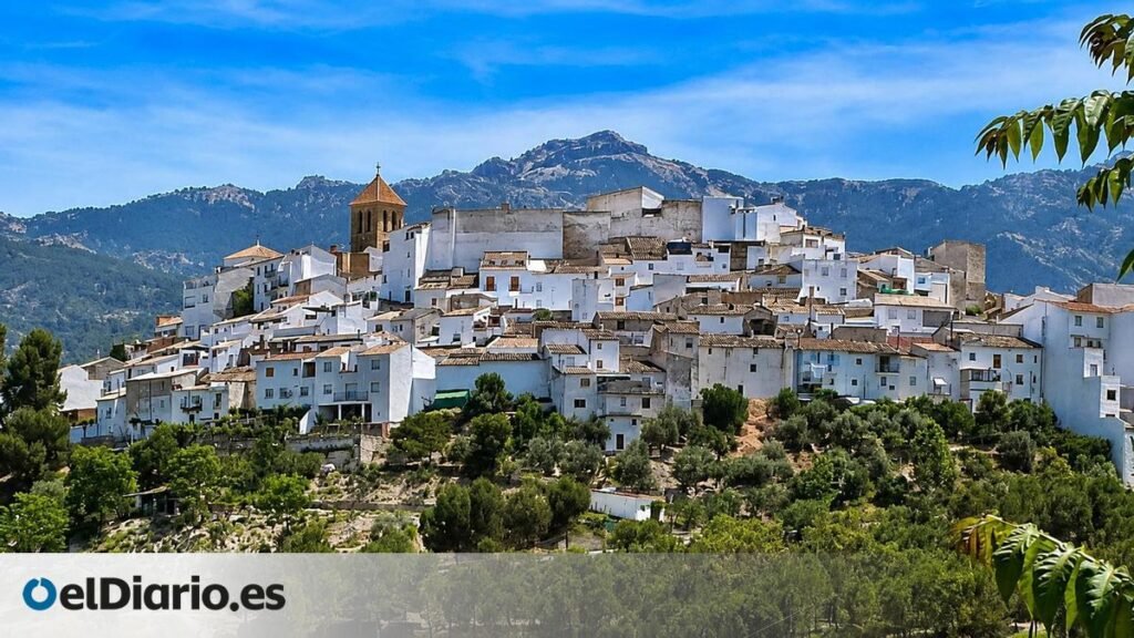 La villa de Jaén de callejuelas de piedra, repleta de patrimonio histórico y rodeada de un entorno natural privilegiado