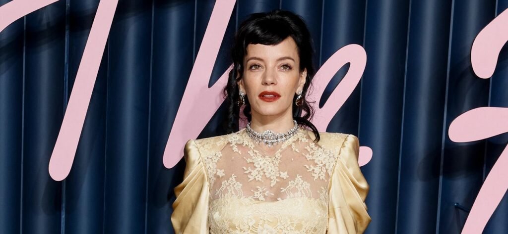Lily Allen Claps Back At Criticism Of ‘West End Girl’ Tour Lily Allen Claps Back At Criticism Of ‘West End Girl’ Tour