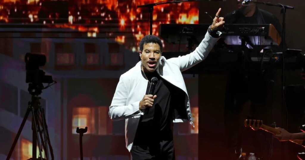 Lionel Richie Shares Health Update After Postponing Shows