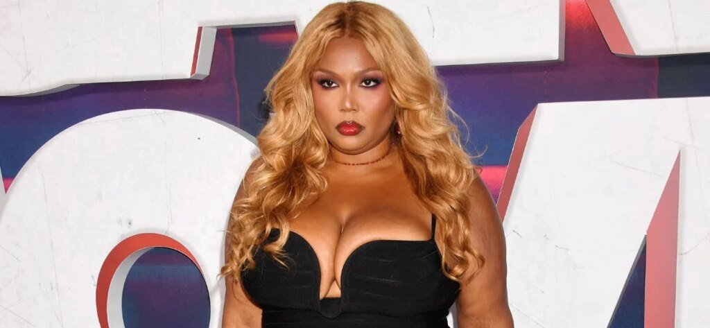 Lizzo’s Weight Loss Journey Takes New Turn With 20-Pound Gain Lizzo's Weight Loss Journey Takes New Turn With 20-Pound Gain