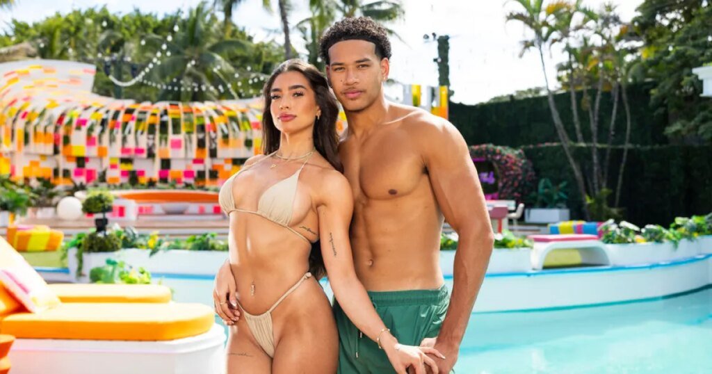 Love Island's Parmida Denies Being in Lustful Romance With Corbin