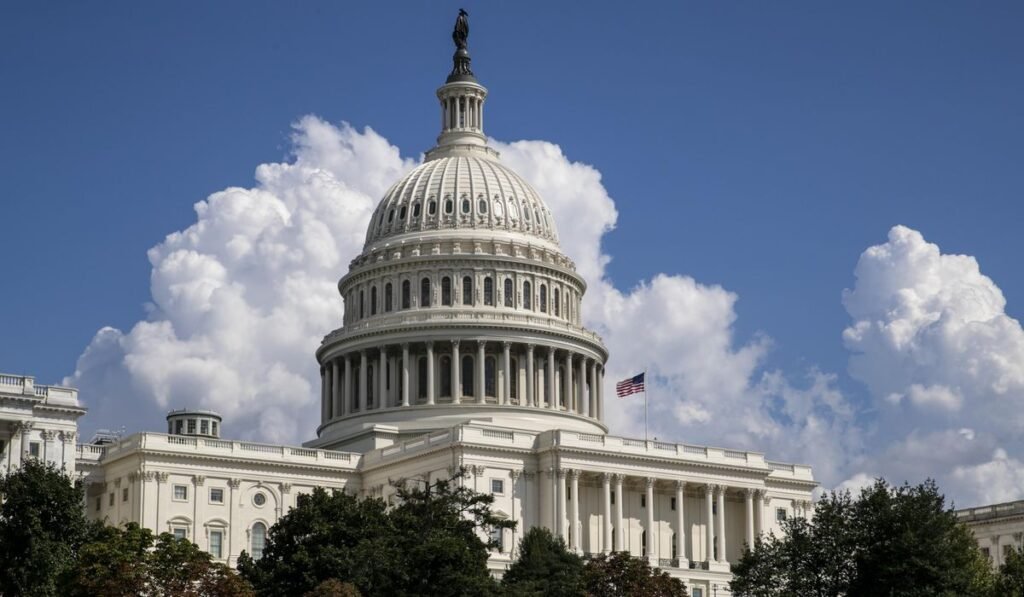 Man with firearm arrested outside of U.S. Capitol