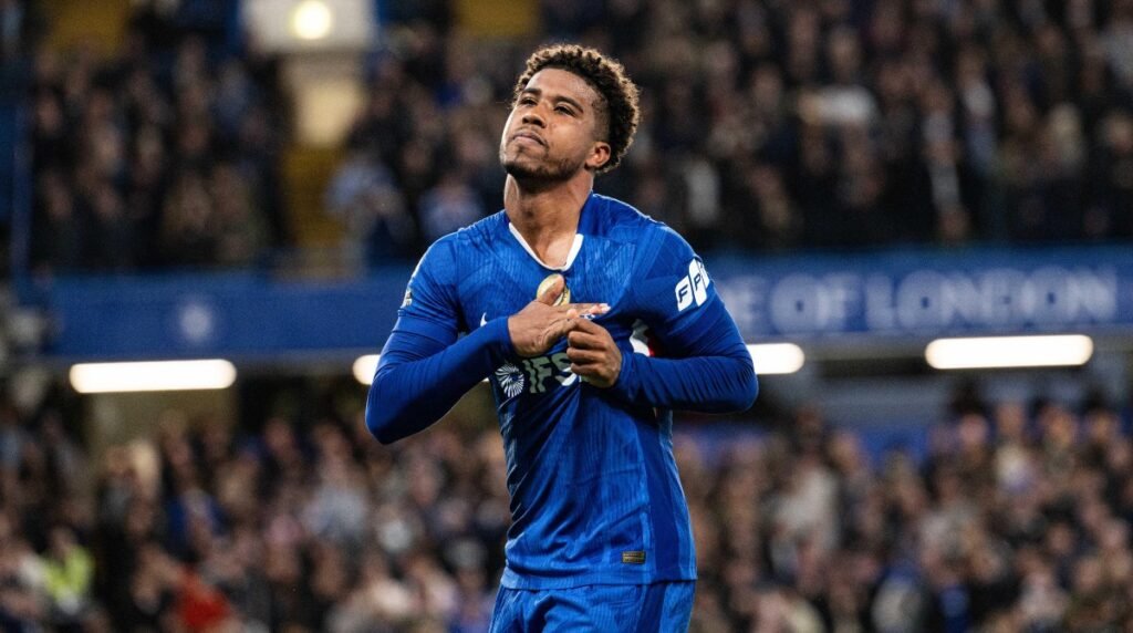 Manchester United agree £50m deal for Chelsea midfielder Andrey Santos… as Blues announce £40m Quenda signing Manchester United agree £50m deal for Chelsea midfielder Andrey Santos... as Blues announce £40m Quenda signing