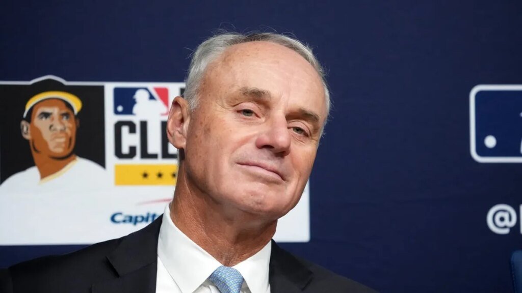 Manfred disputes MLBPA’s notion that CBA ads are ‘perverse’ Manfred disputes MLBPA's notion that CBA ads are 'perverse'