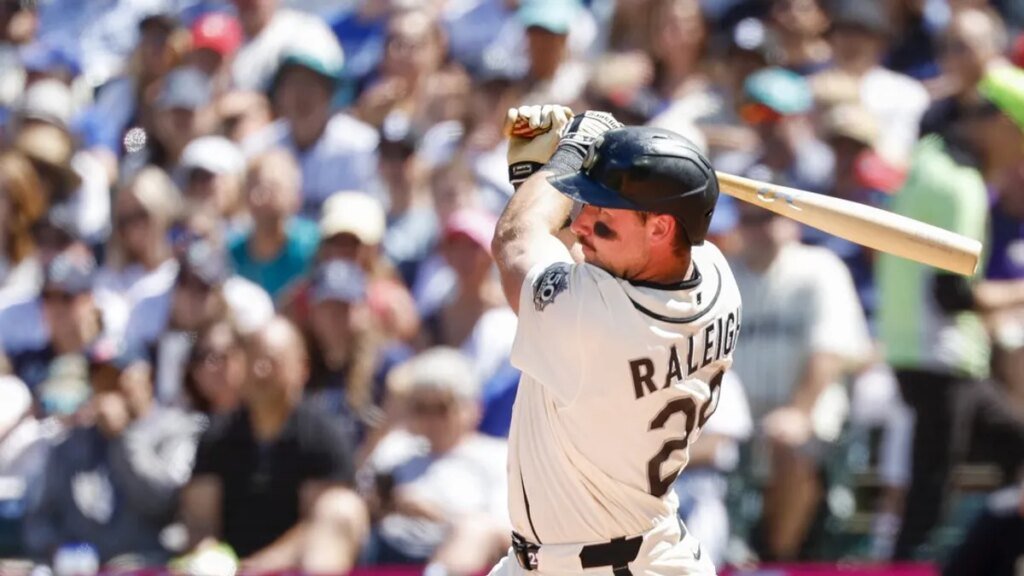 Mariners’ pitching blanks Blue Jays for second straight game Mariners' pitching blanks Blue Jays for second straight game