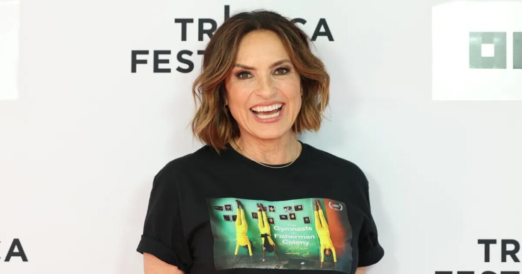 Mariska Hargitay’s Chic Embroidered Jeans Style Is on Amazon Mariska Hargitay's Chic Embroidered Jeans Style Is on Amazon