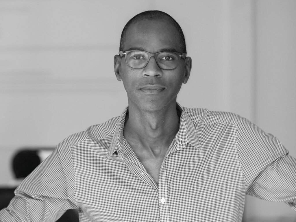 Mark Bradford’s Monumental Painting Takes Over the Obama Presidential Center Museum Mark Bradford’s Monumental Painting Takes Over the Obama Presidential Center Museum
