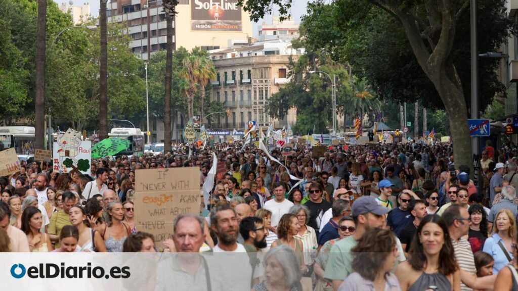 Miles de personas convierten Palma en un clamor contra la turistificación y la crisis de la vivienda: "Mallorca llegó al límite"