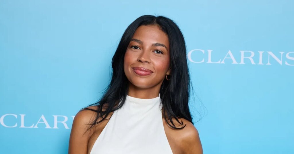 Mormon Wives’ Layla Taylor Teases New Romance After Coming Out Mormon Wives’ Layla Taylor Teases New Romance After Coming Out