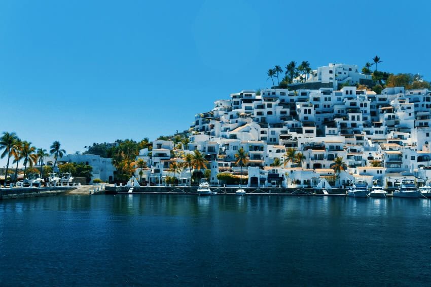 Move to Manzanillo: A Fresh Start Awaits Move to Manzanillo: A Fresh Start Awaits