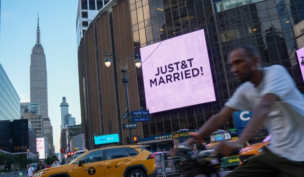 NYC bar owner says Taylor Swift-Travis Kelce wedding closures cost him thousands in lost business NYC bar owner says Taylor Swift-Travis Kelce wedding closures cost him thousands in lost business