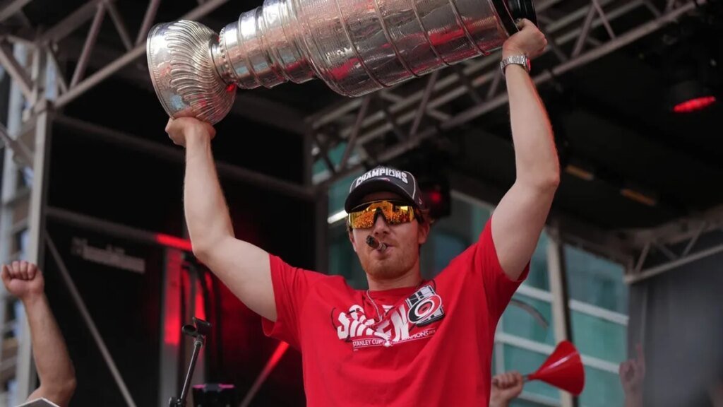 Oilers sign Cup-winning G Frederik Andersen to 1-year deal Oilers sign Cup-winning G Frederik Andersen to 1-year deal