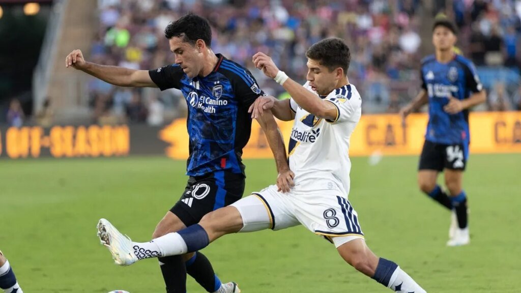 PK save in final minutes helps Galaxy earn tie vs. Earthquakes PK save in final minutes helps Galaxy earn tie vs. Earthquakes