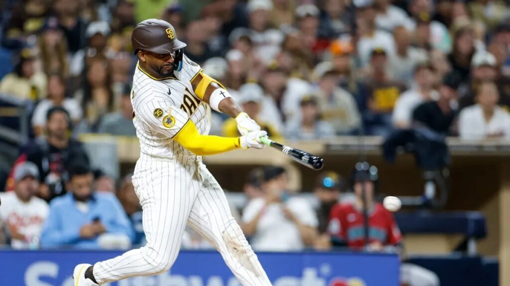 Padres ride rare offensive outburst into finale vs. D-backs Padres ride rare offensive outburst into finale vs. D-backs