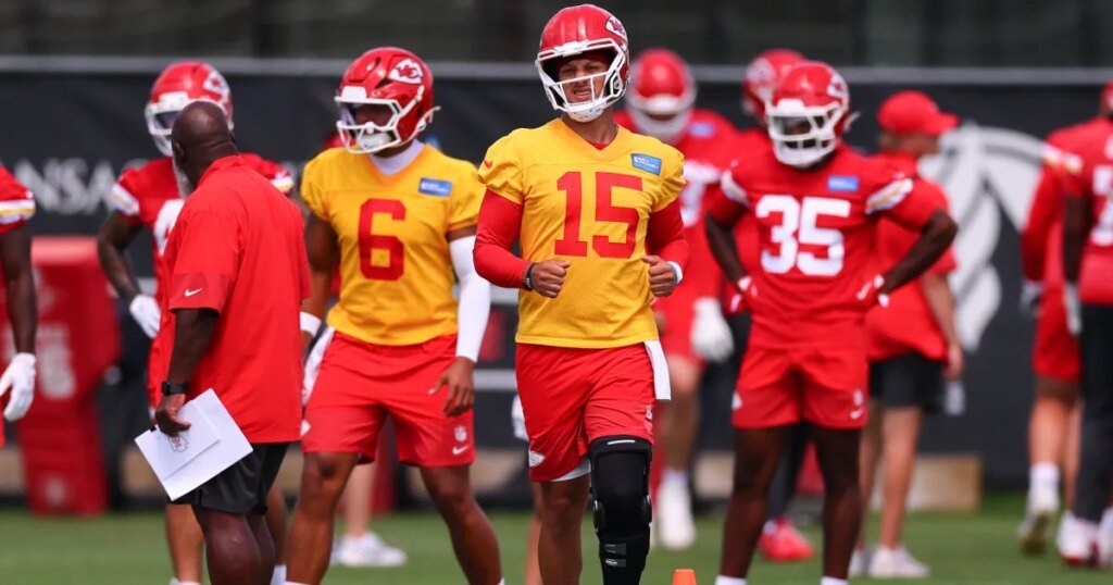 Patrick Mahomes Shares Training 'Goal' After ACL Surgery