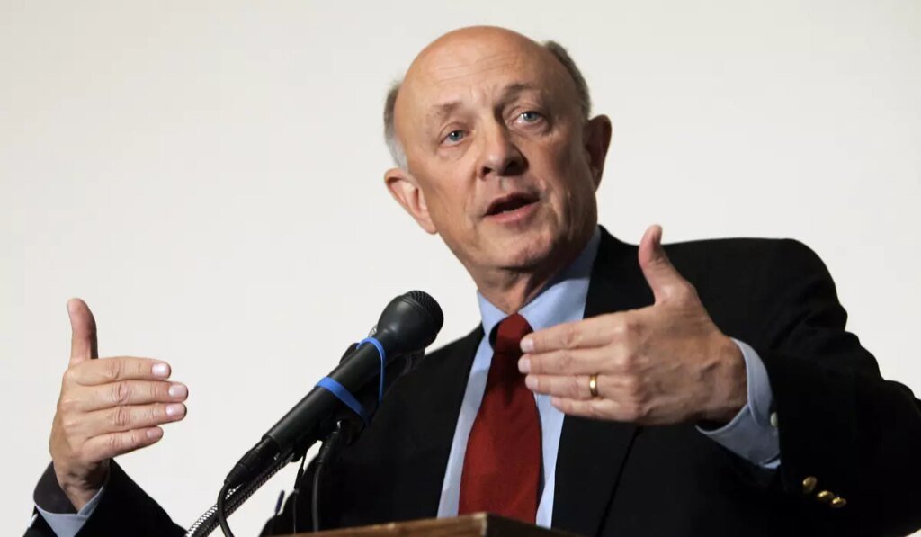 R. James Woolsey, CIA director during the Clinton administration, dies at 84