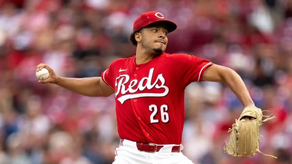 Reds lock up star RHP Chase Burns with 7-year, $105M extension Reds lock up star RHP Chase Burns with 7-year, $105M extension