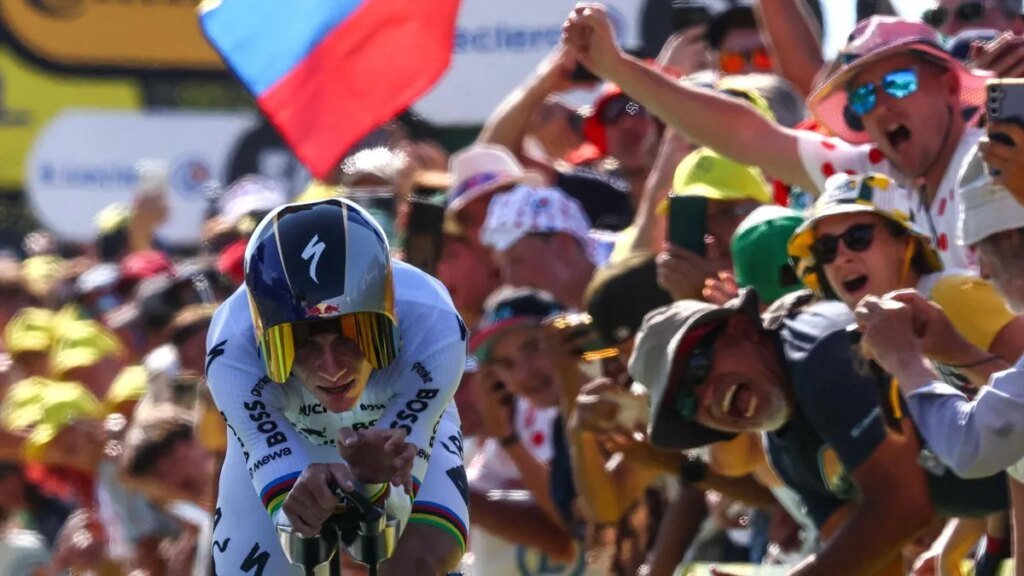 Remco Evenepoel shows time trial chops in Stage 16 at Tour de France Remco Evenepoel shows time trial chops in Stage 16 at Tour de France