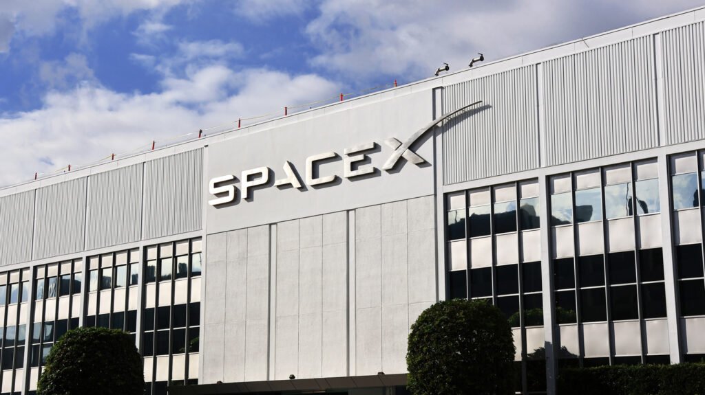 Report Suggests SpaceX Is Testing A Handheld AI Device, Musk Says It’s ‘Utterly False’ Report Suggests SpaceX Is Testing A Handheld AI Device, Musk Says It's 'Utterly False'