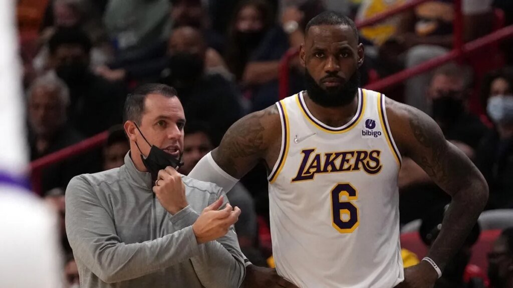 Report: Warriors to hire Frank Vogel as associate head coach Report: Warriors to hire Frank Vogel as associate head coach