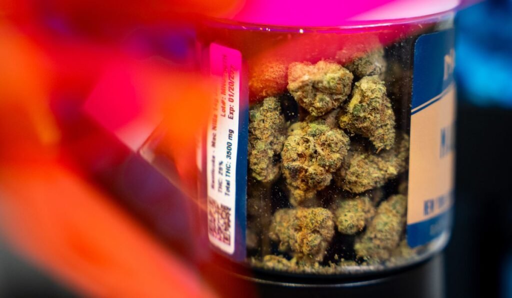 Report finds 1 in 5 workers testing positive for drugs after increased marijuana use Report finds 1 in 5 workers testing positive for drugs after increased marijuana use