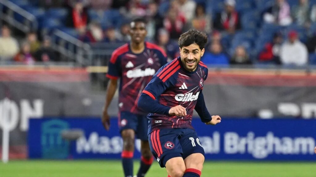 Revs hope to maintain home dominance vs. Toronto after layoff Revs hope to maintain home dominance vs. Toronto after layoff