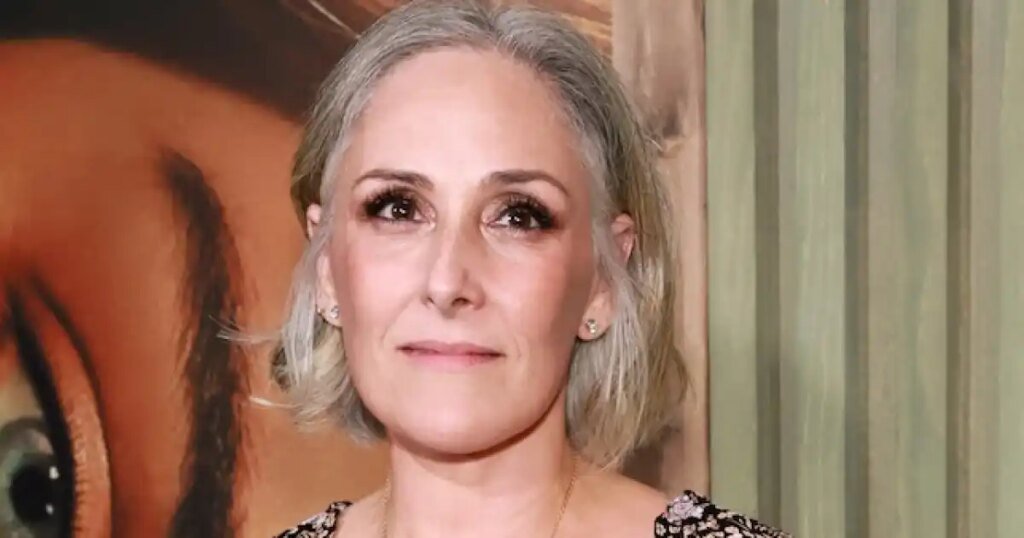 Ricki Lake Shares Unseen Before-and-After Facelift Pictures Ricki Lake Shares Unseen Before-and-After Facelift Pictures