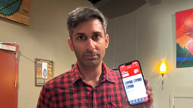 Rogers cutting telco customer service jobs amid complaints of long wait times Rogers cutting telco customer service jobs amid complaints of long wait times