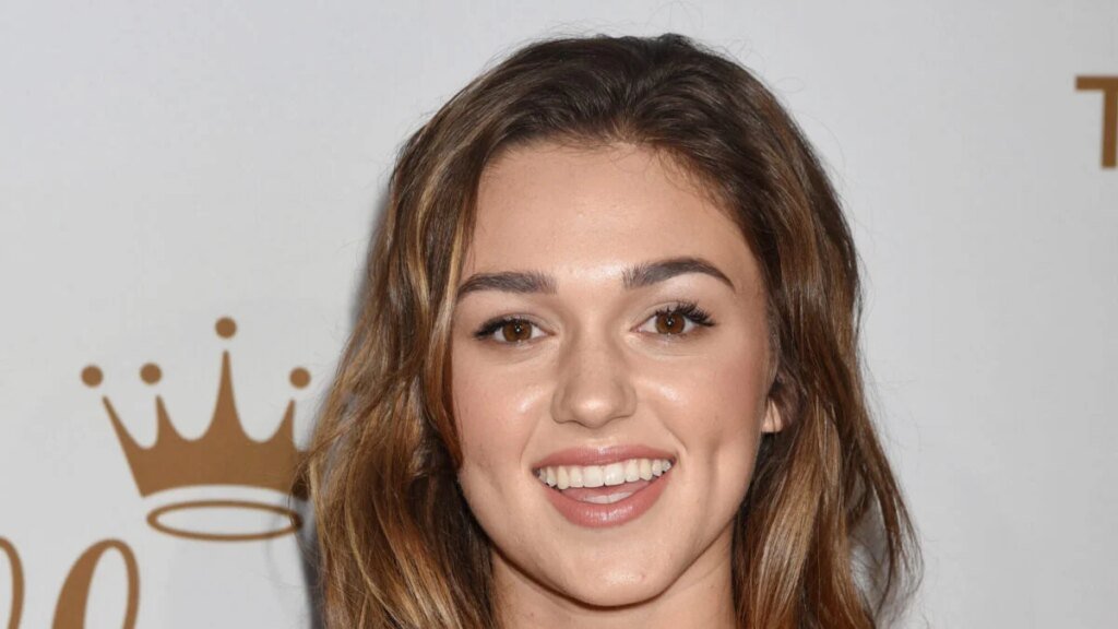 Sadie Robertson Talks Physical Boundaries With Husband