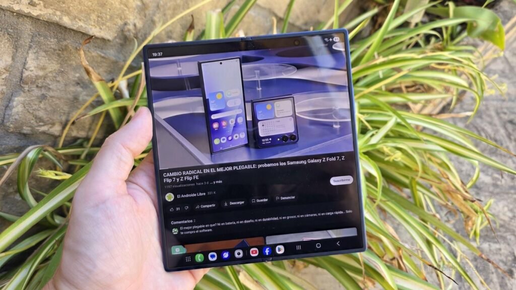 Samsung presenta la tecnología de pantalla Flex Titanium que estrenarán sus nuevos móviles plegables