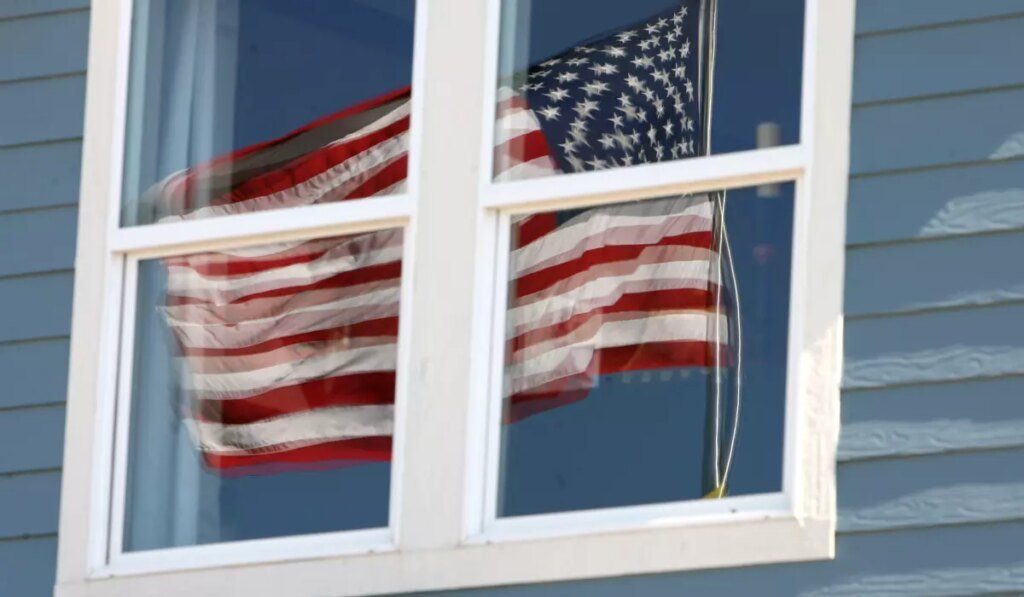 San Marcos HOA threatens fines over American flags