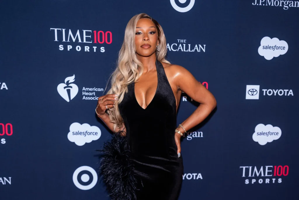 Savannah James’ New Photos Have The Internet Going Up Savannah James’ New Photos Have The Internet Going Up